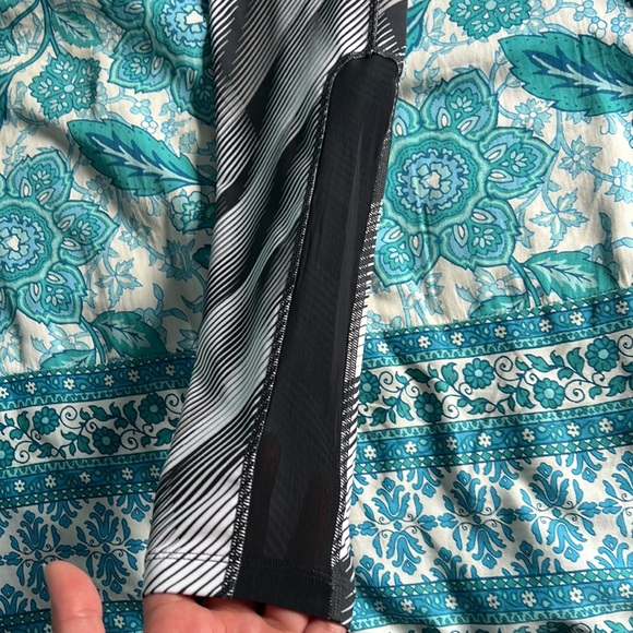 Nike women’s workout leggings - S - Picture 3 of 6